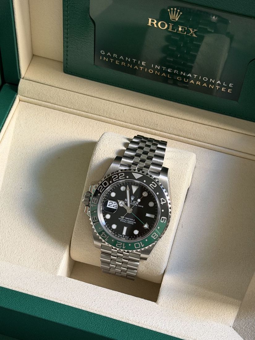 Montre de luxe dans son écrin